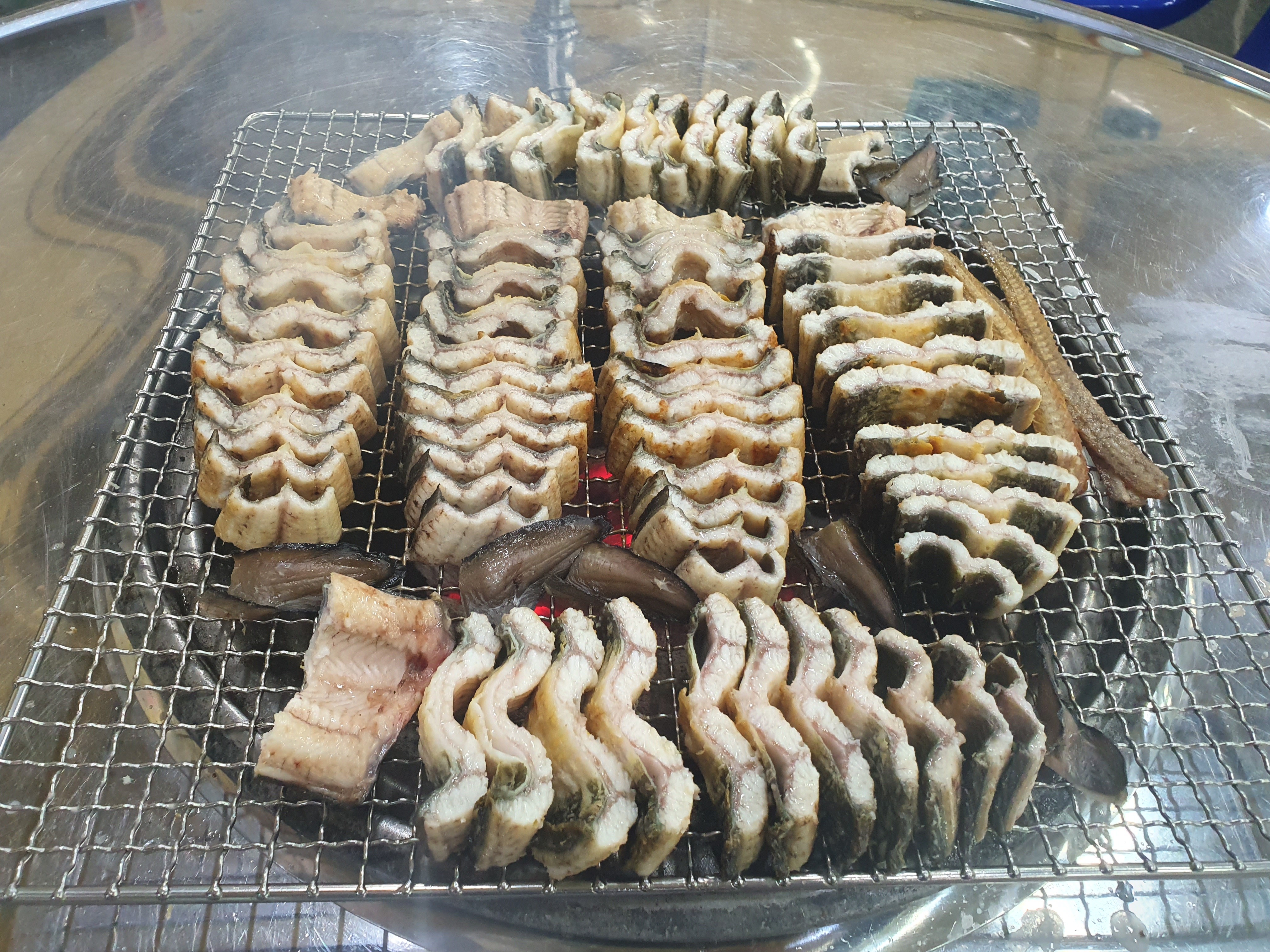평화숯불민물장어구이