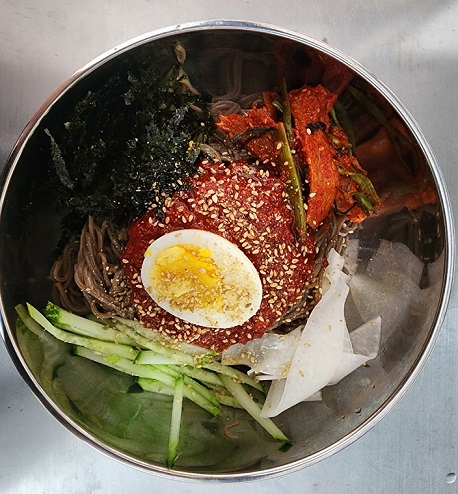지암막국수