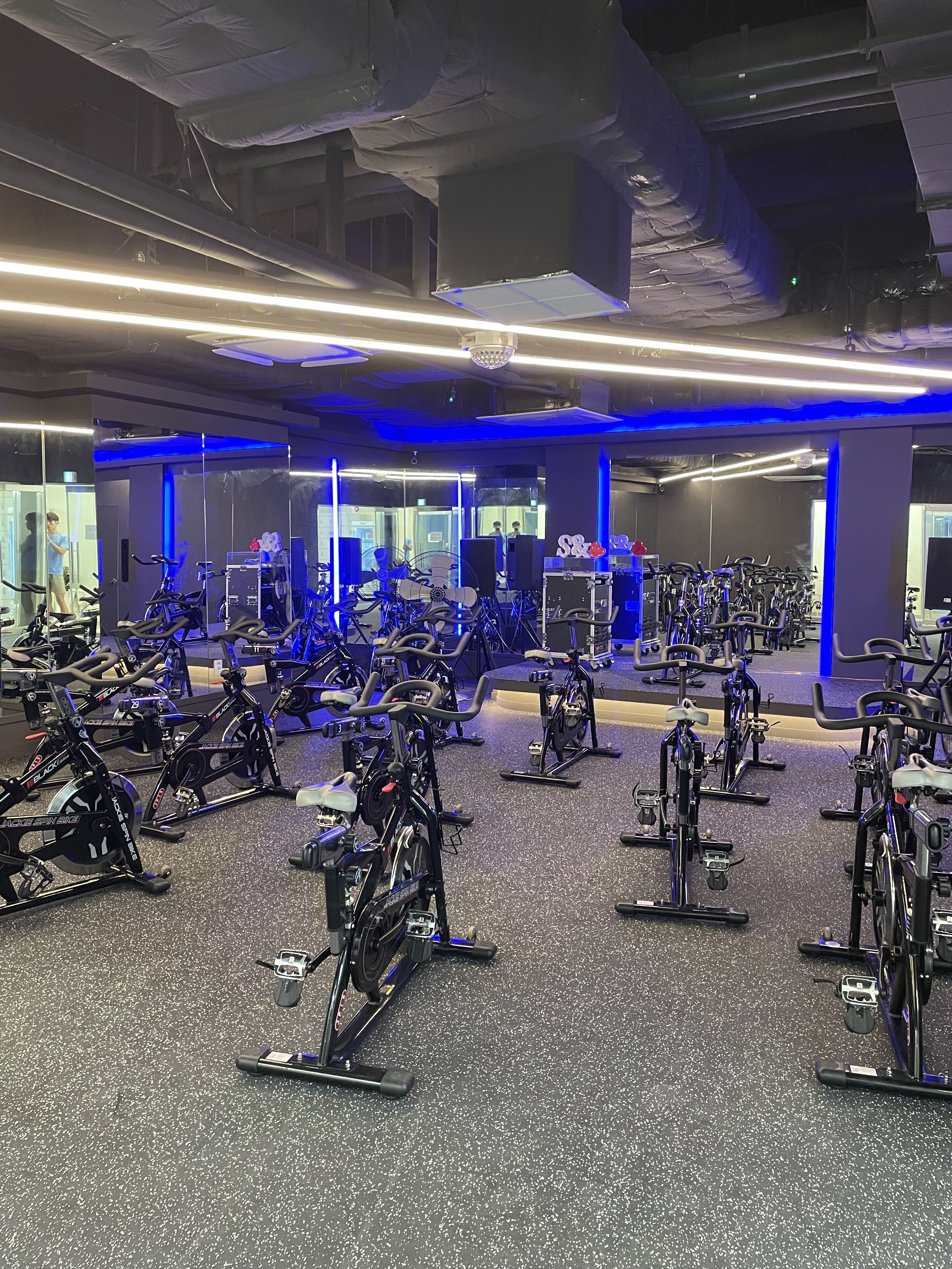 렛츠붐스피닝 대표 이미지