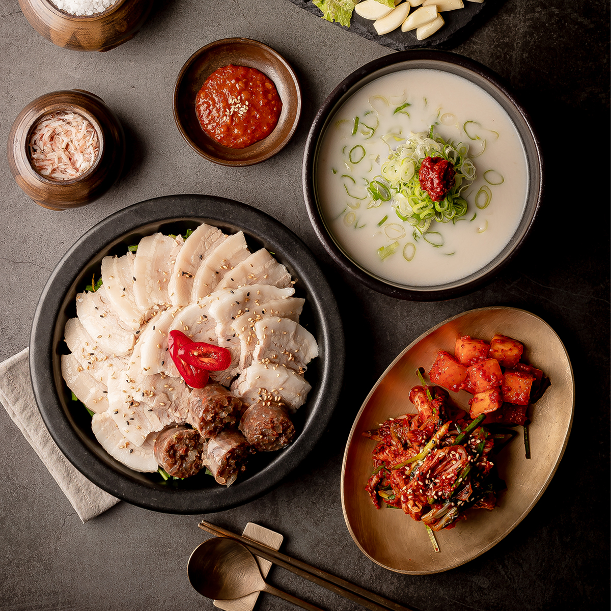 수백