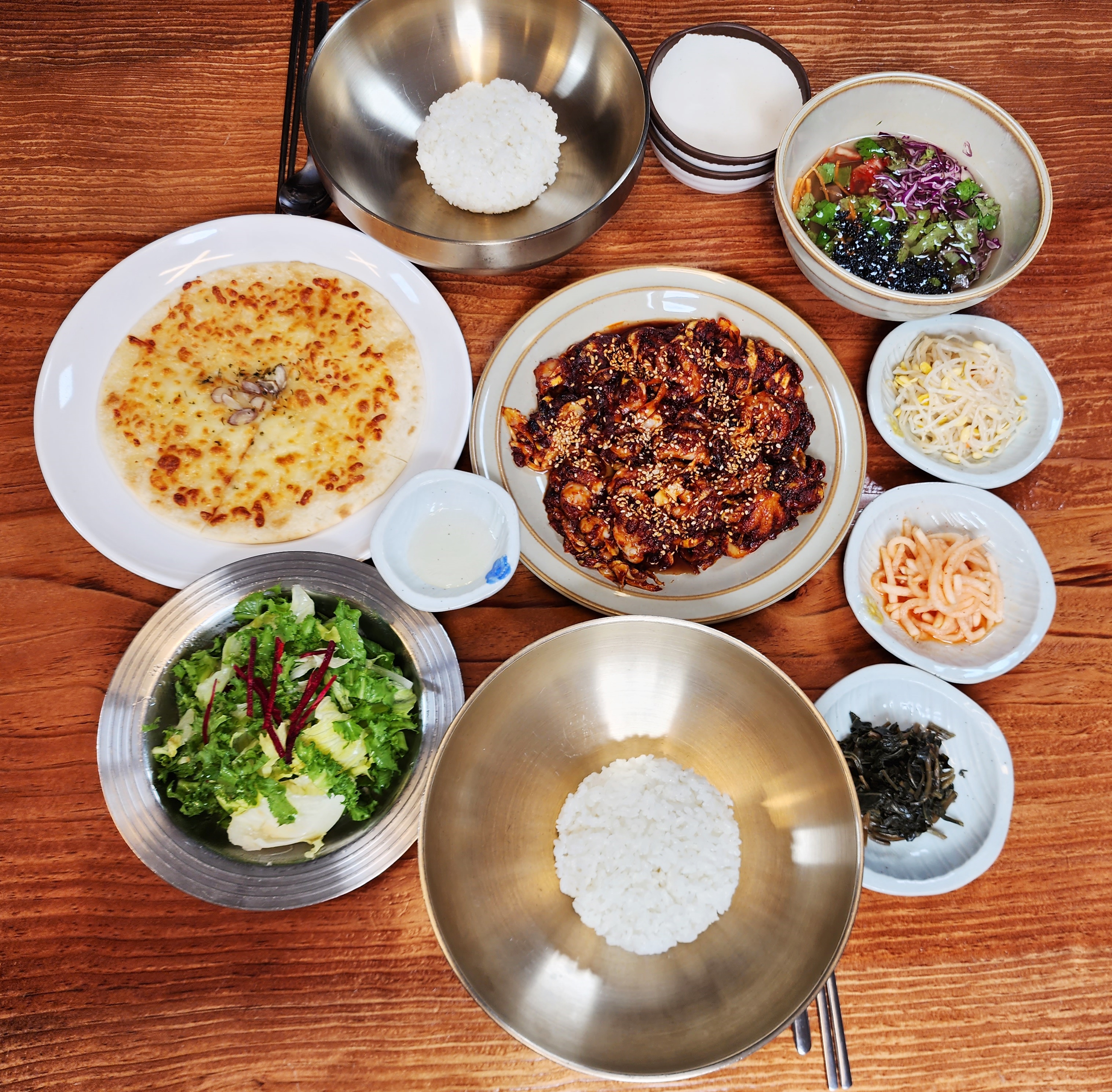 늘찬애쭈꾸미&낙지&채반보쌈 본점