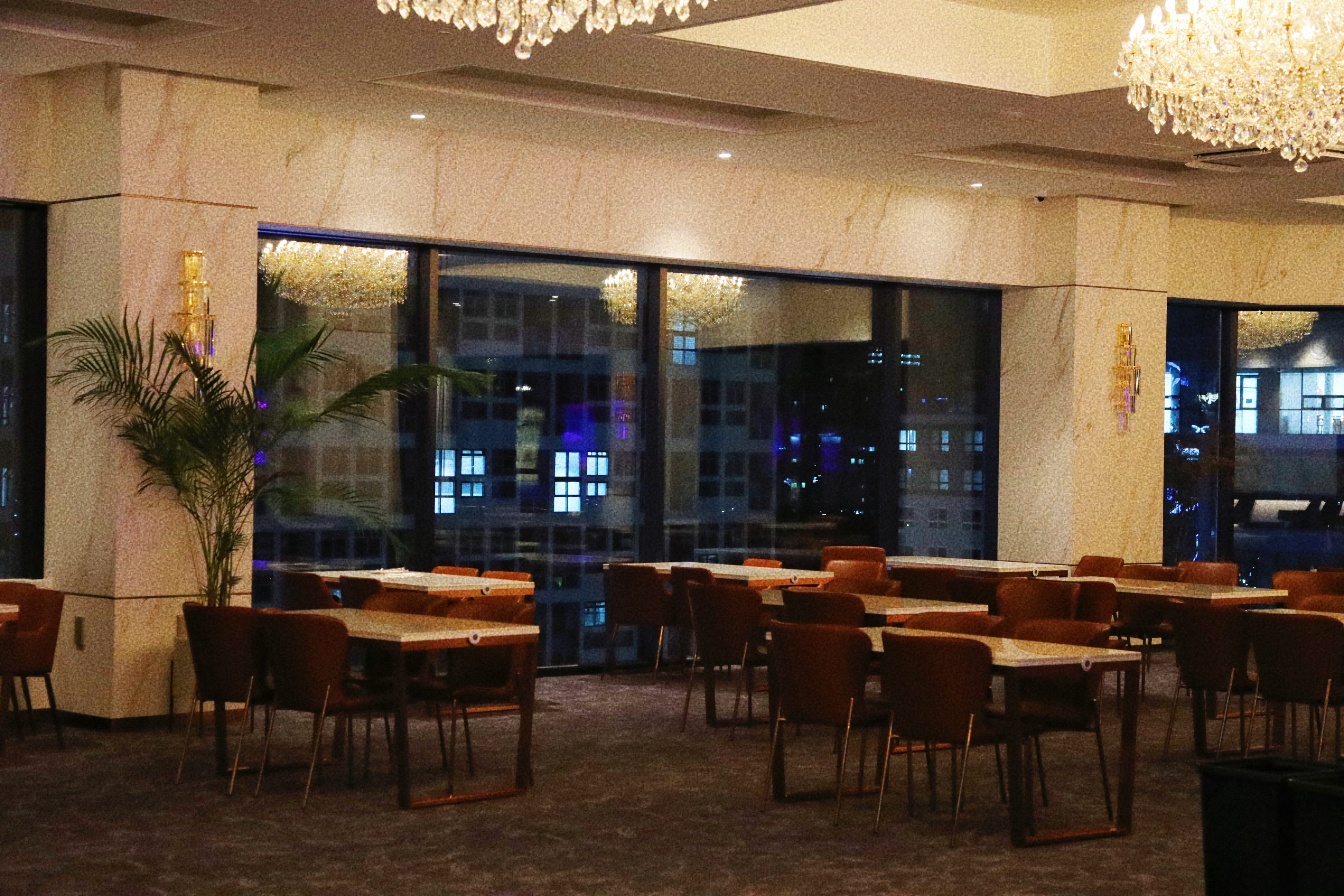 H&P SKY LOUNGE