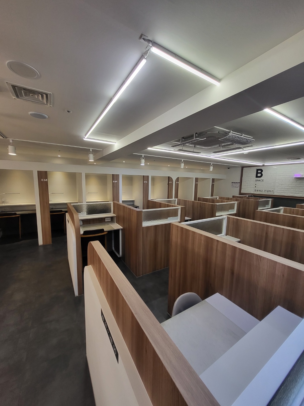 화이트펜슬스터디카페 김해내외동점