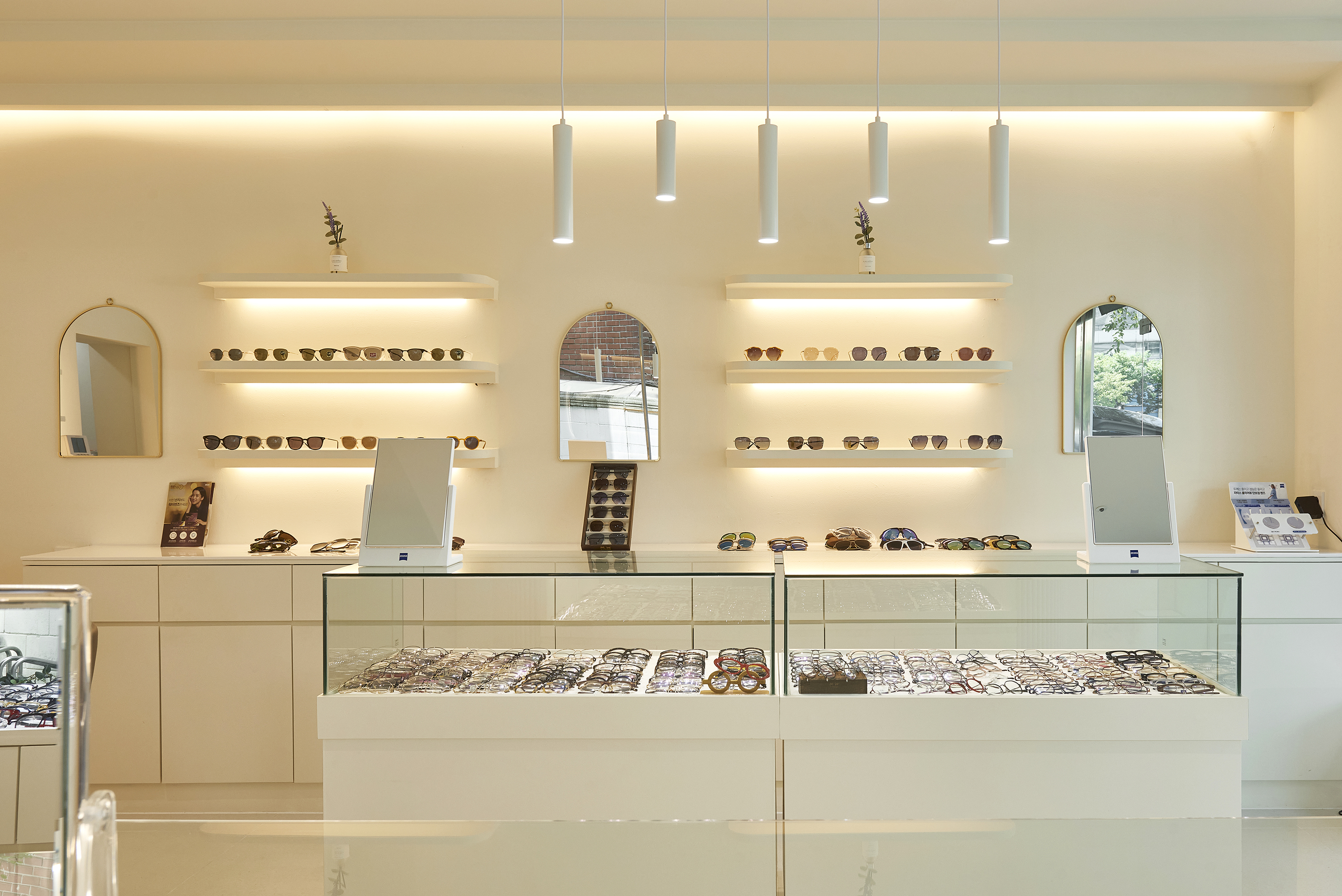 바론 안경 대표 이미지