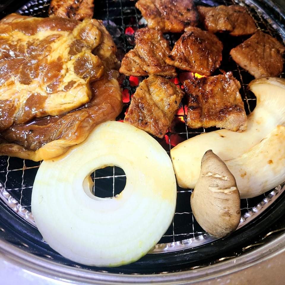 강원 고성군에서 소갈비맛집 소개합니다 소갈비전문점 방문해 보세요 돼지신랑소주각시