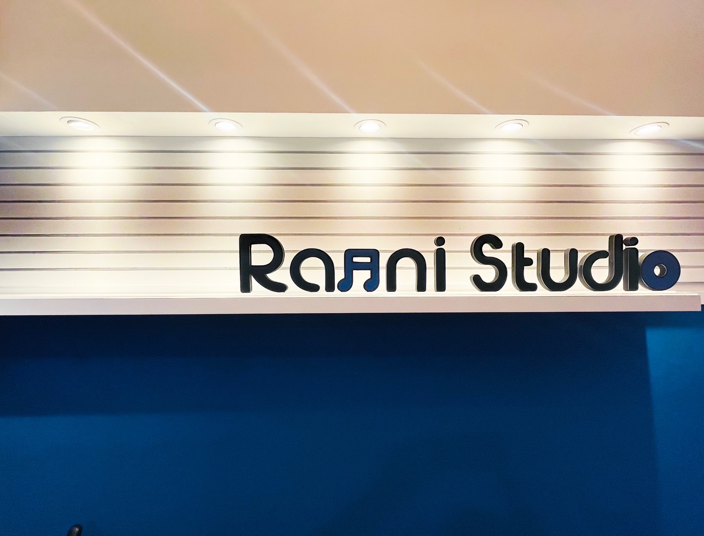 2번째 스튜디오 사진