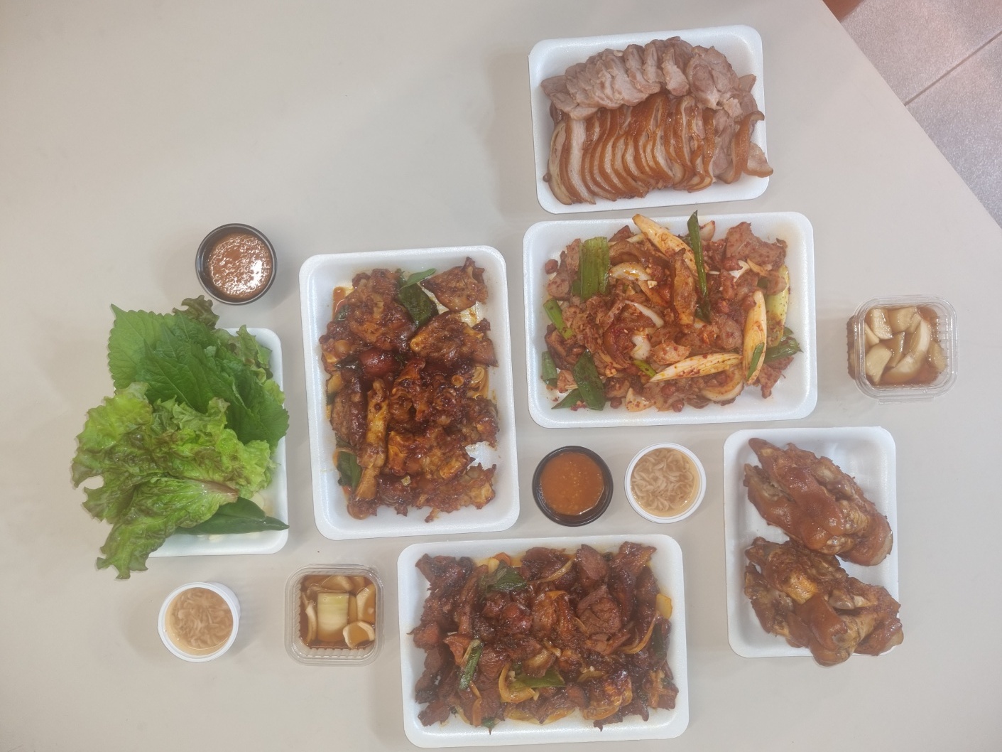 만원족발