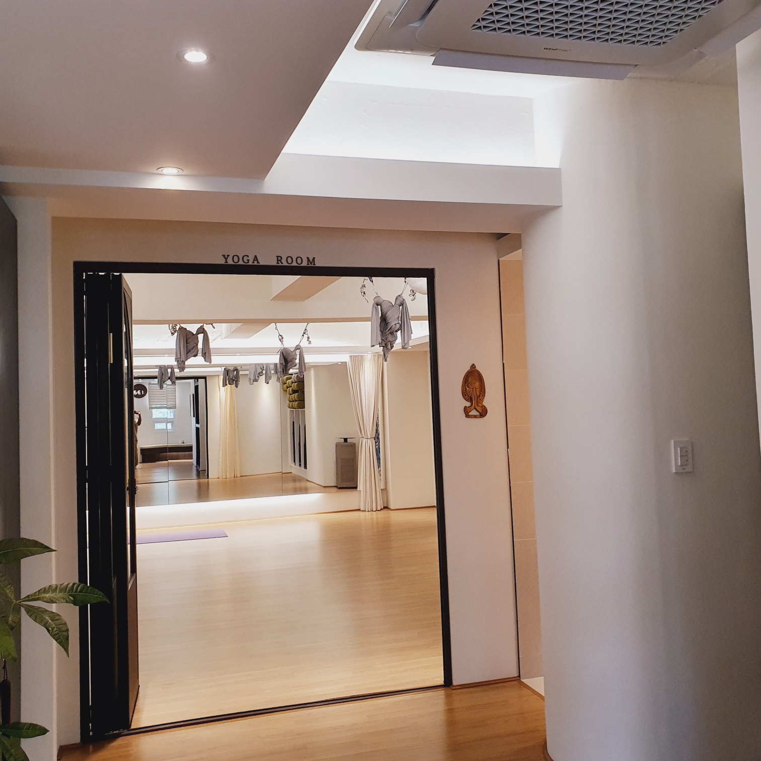 요가윤나다 독립문점 이미지