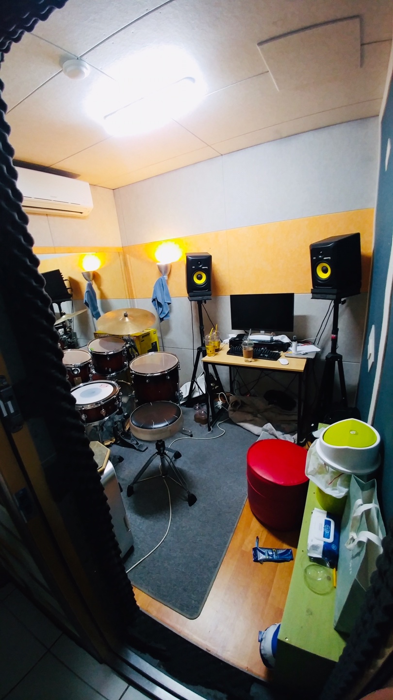 4번째 스튜디오 사진