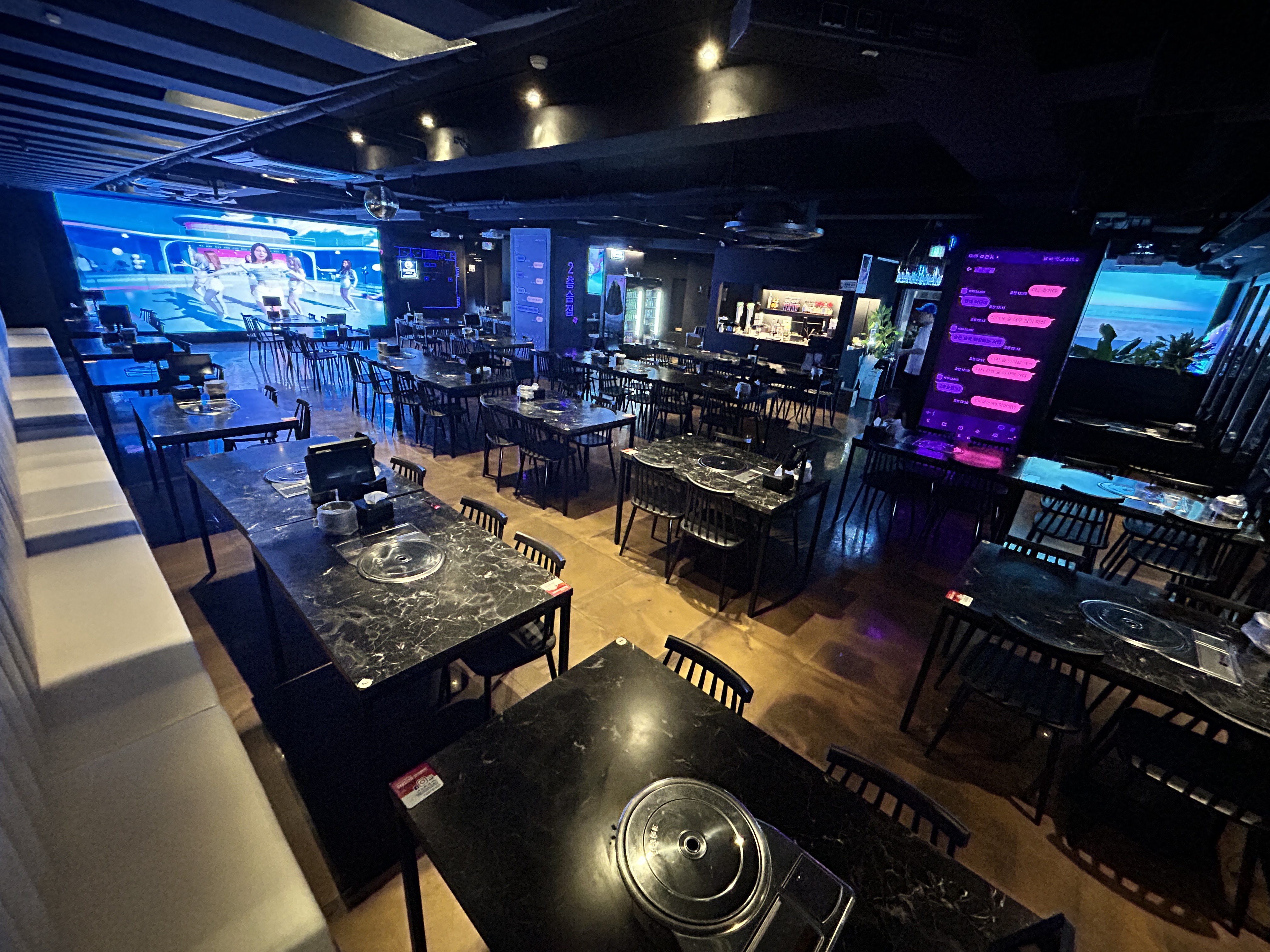 2층술집 내부 또는 관련 모습