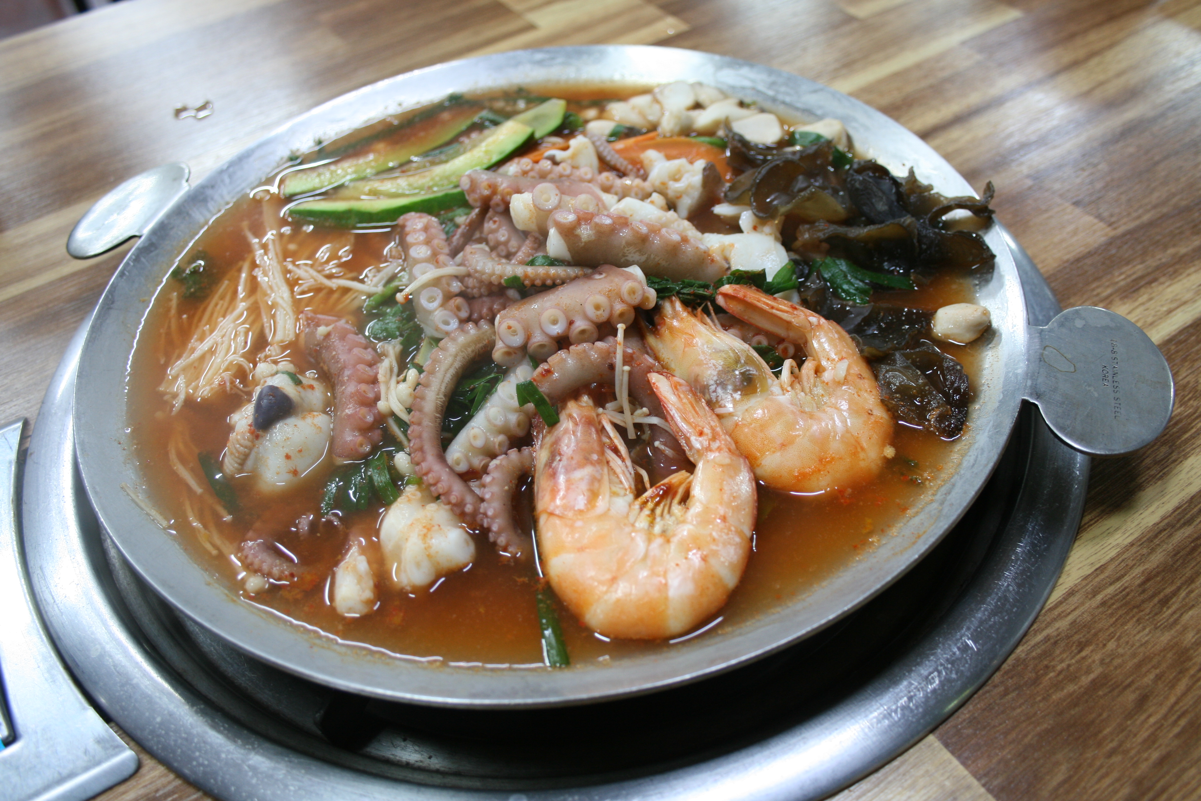 깔꾸리식당 용궁 해물뚝배기