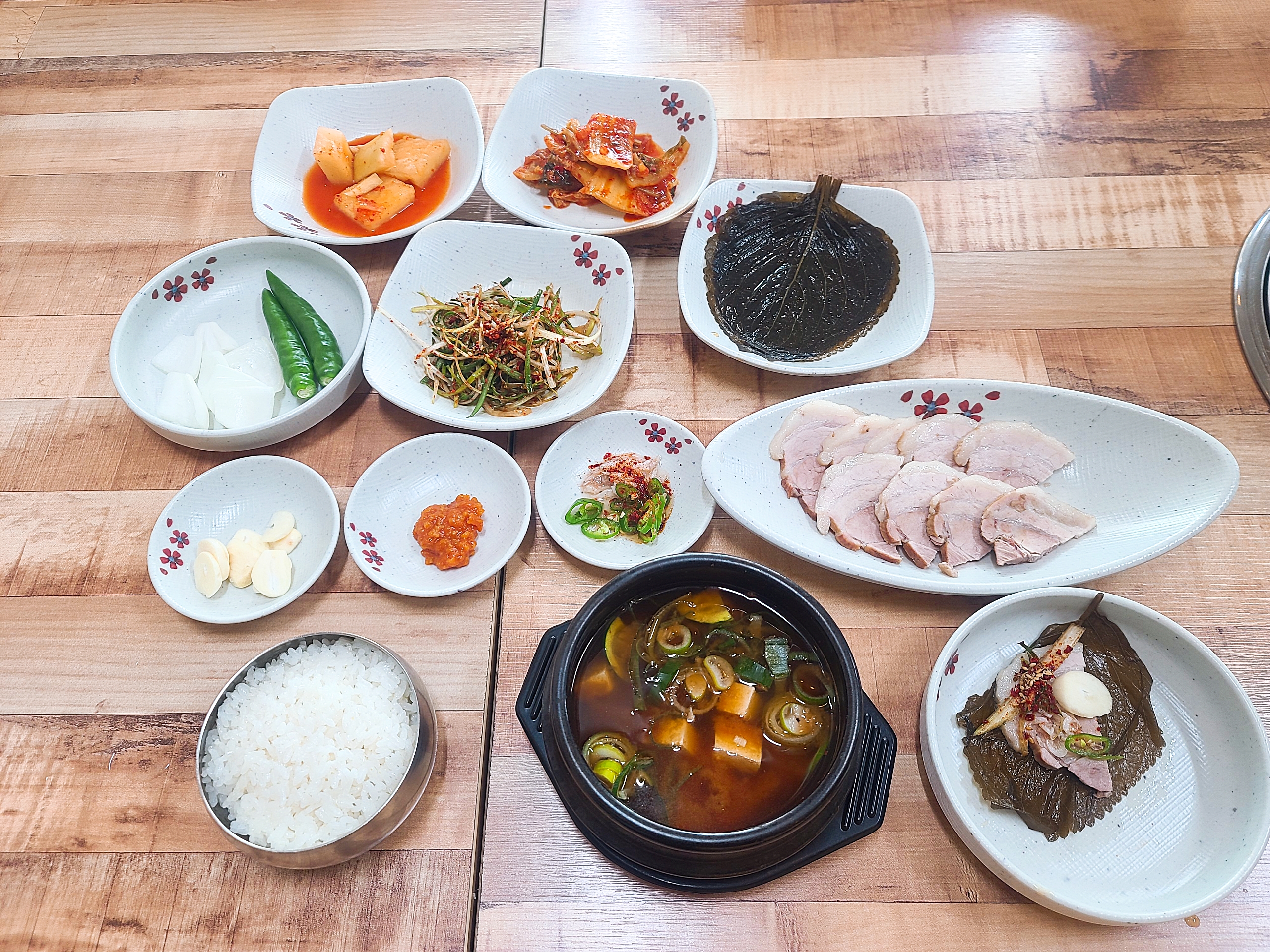 육생가 해장국 아우내장터시장 본점