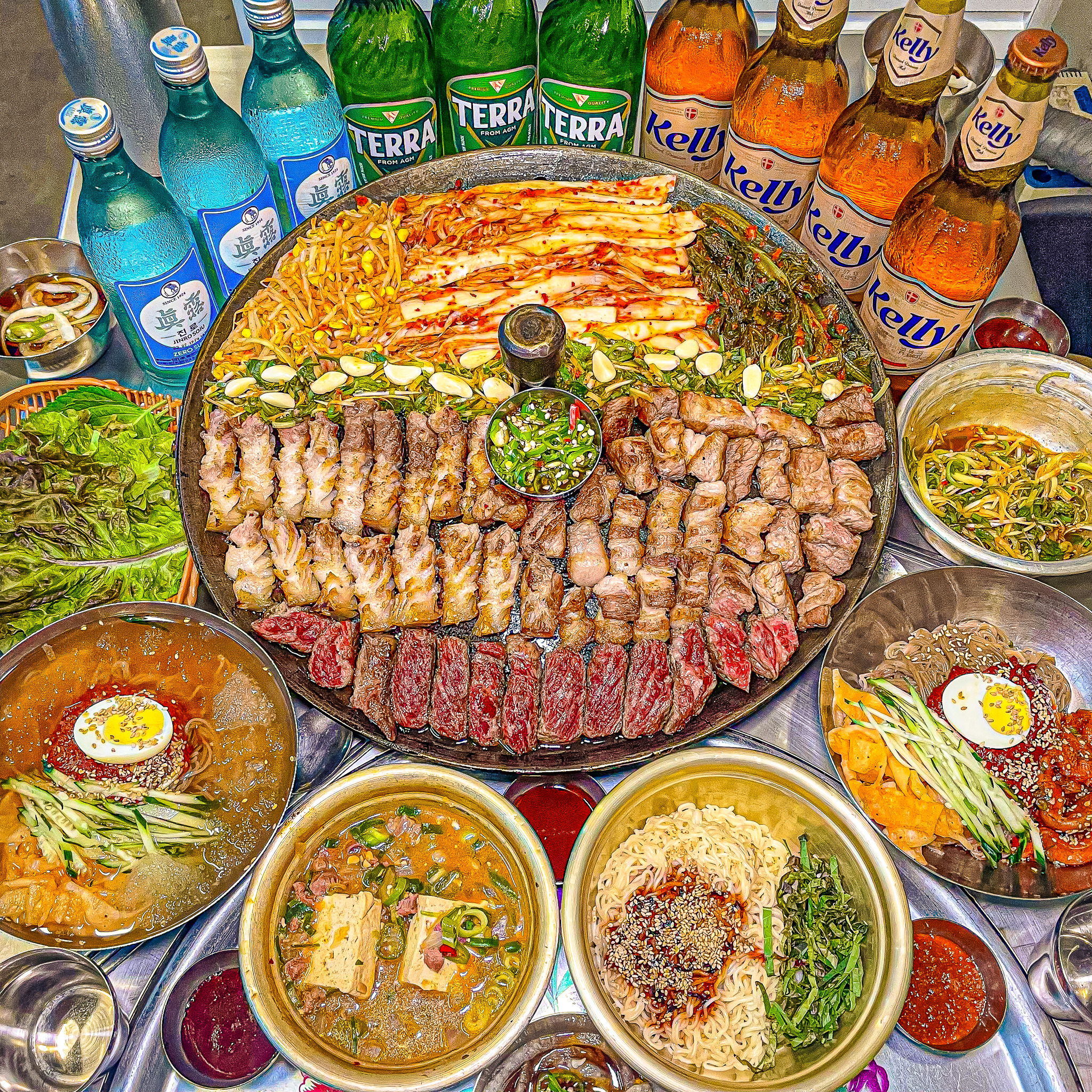 목구멍 광명점 내부 또는 관련 모습