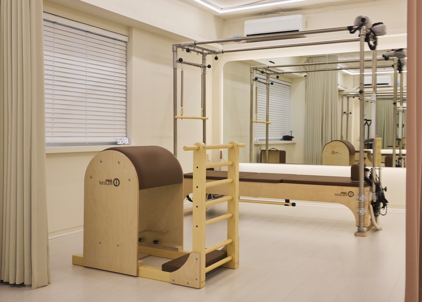 브이랩 필라테스&재활운동센터 서래마을입구점 대표 이미지