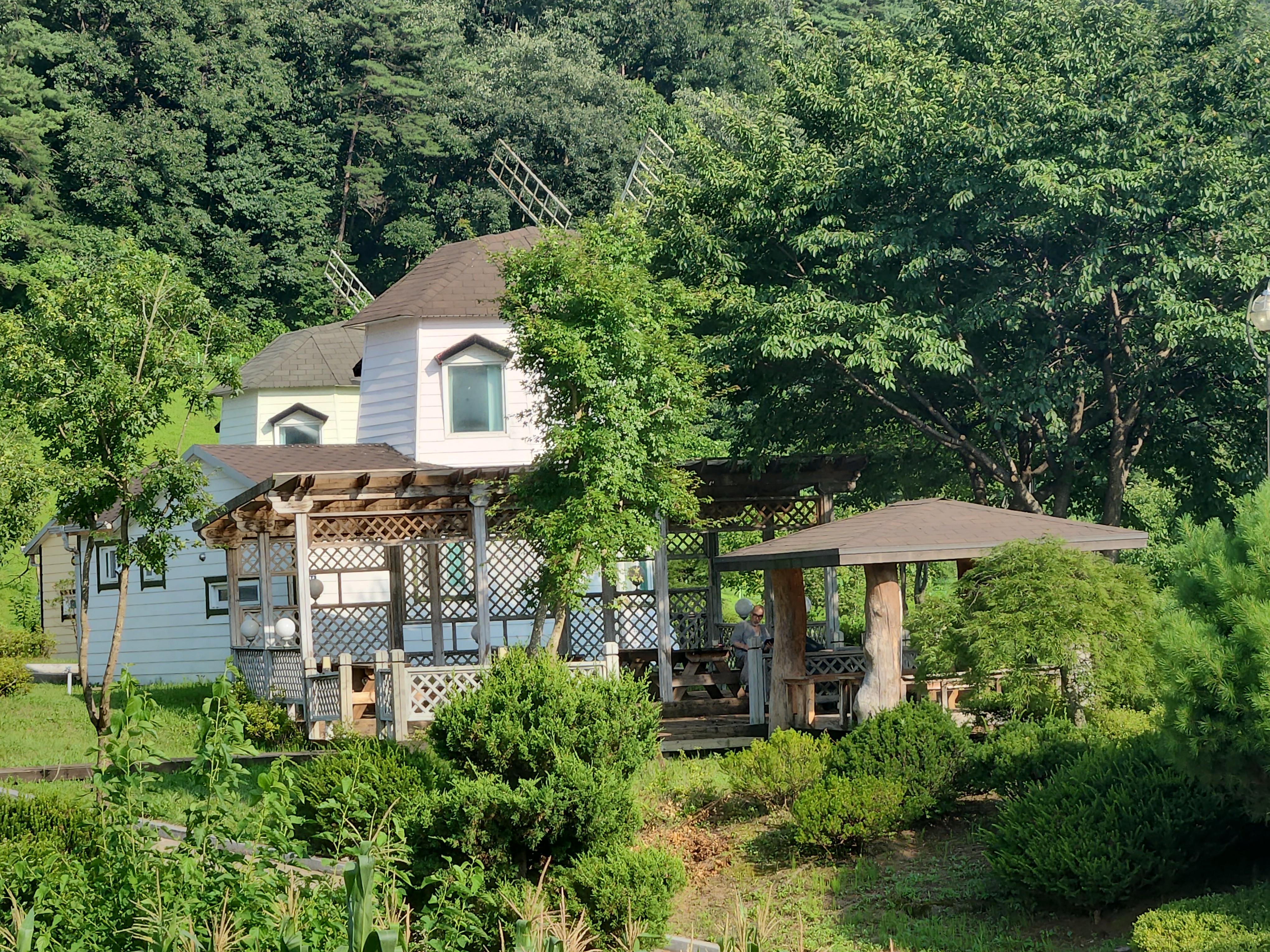 네덜란드풍차마을펜션