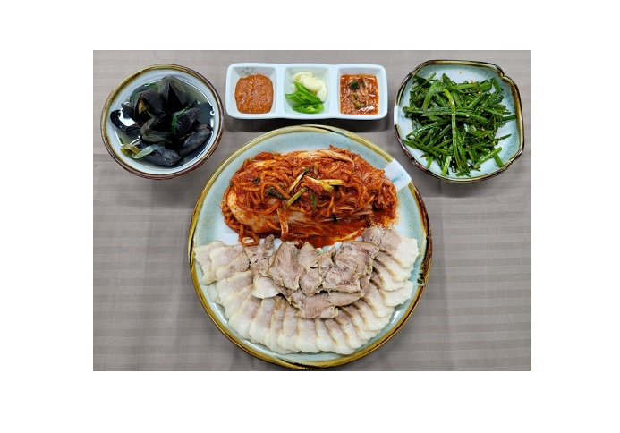 이층집보쌈과전