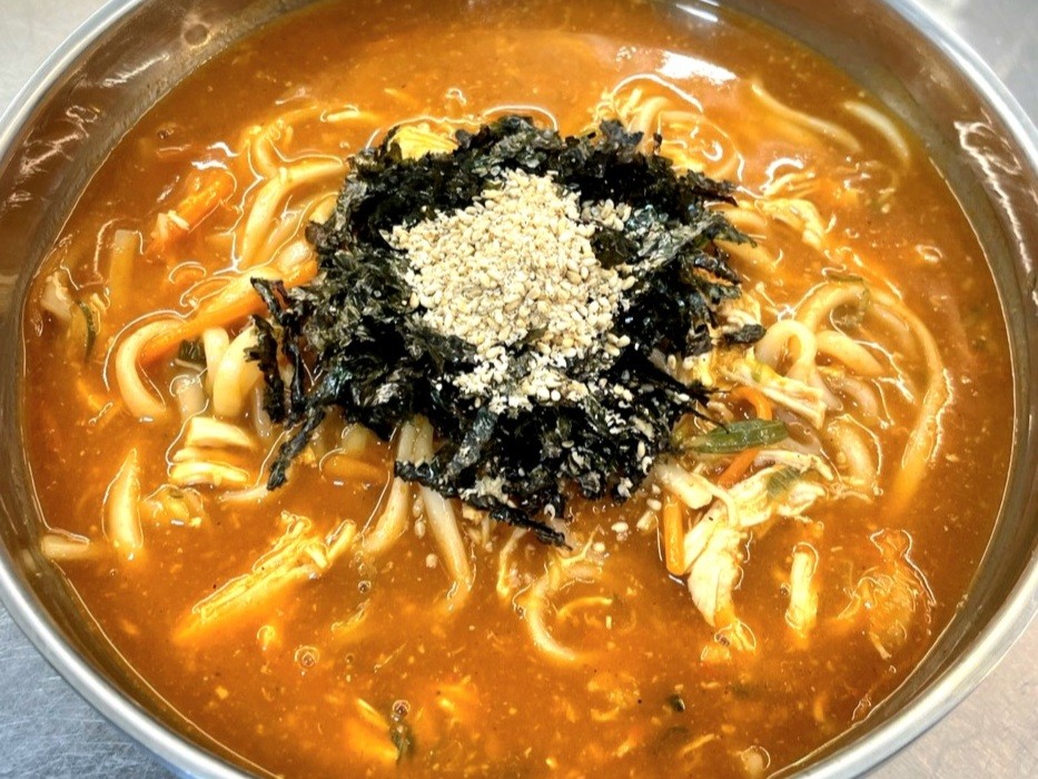 이담 닭 칼국수