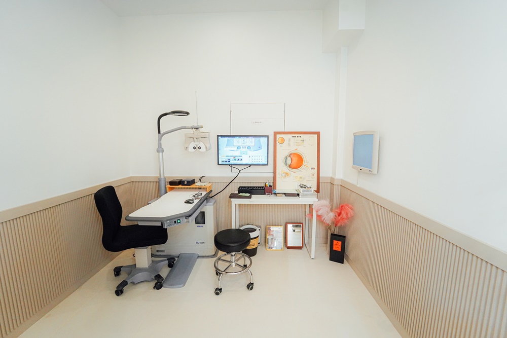 채플린안경콘택트 위드렌즈 전주도청점 대표 이미지