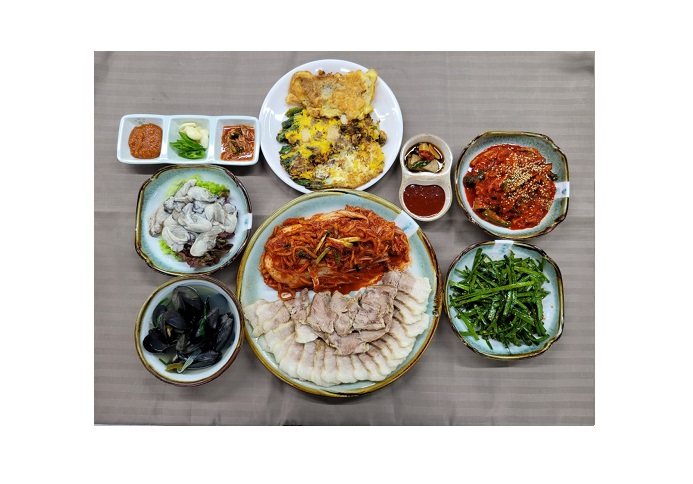 이층집보쌈과전
