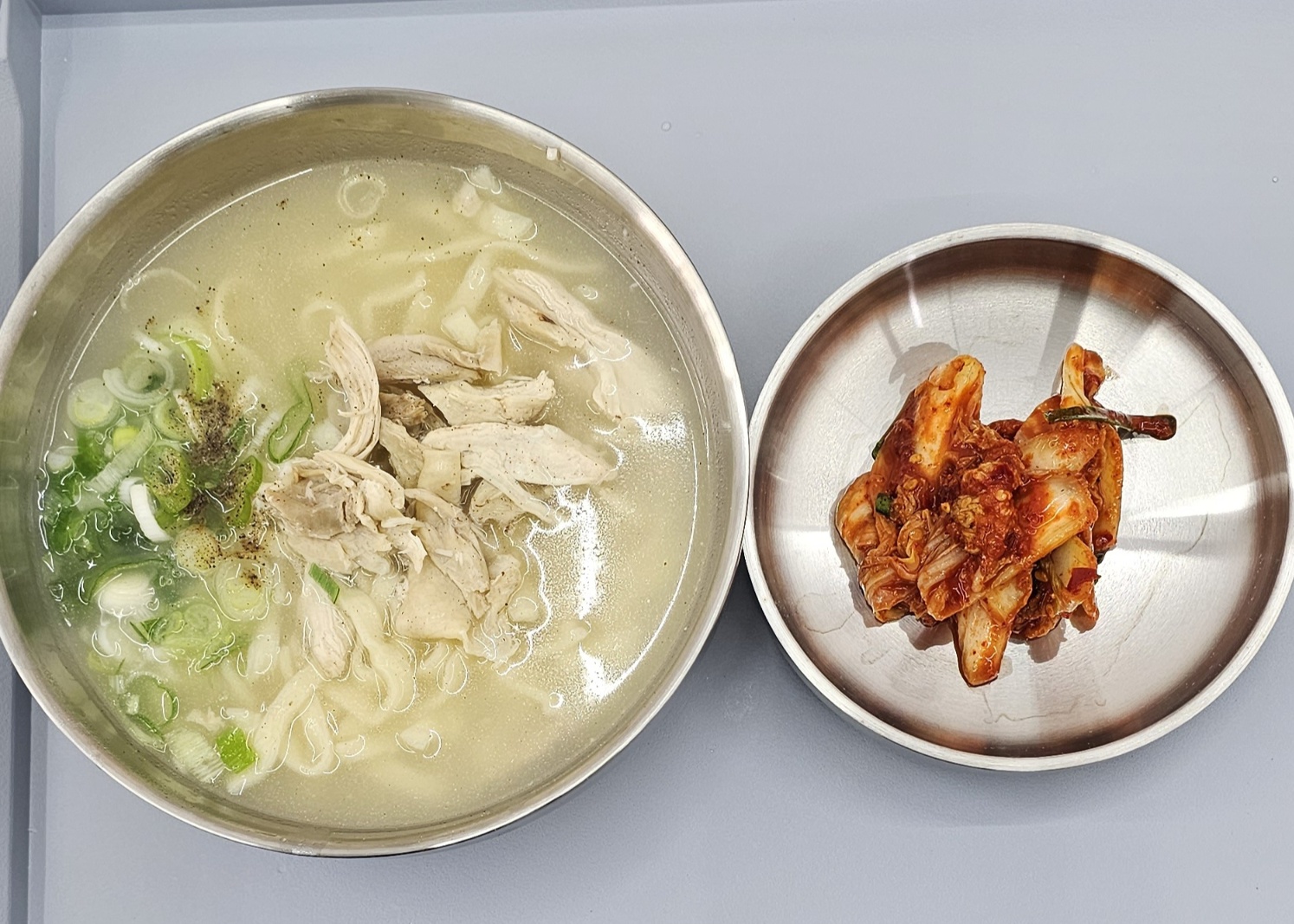 예가닭칼국수