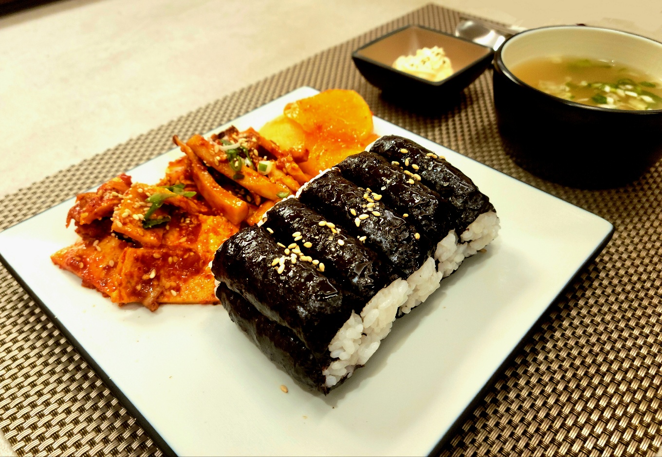 삼형제충무김밥우동