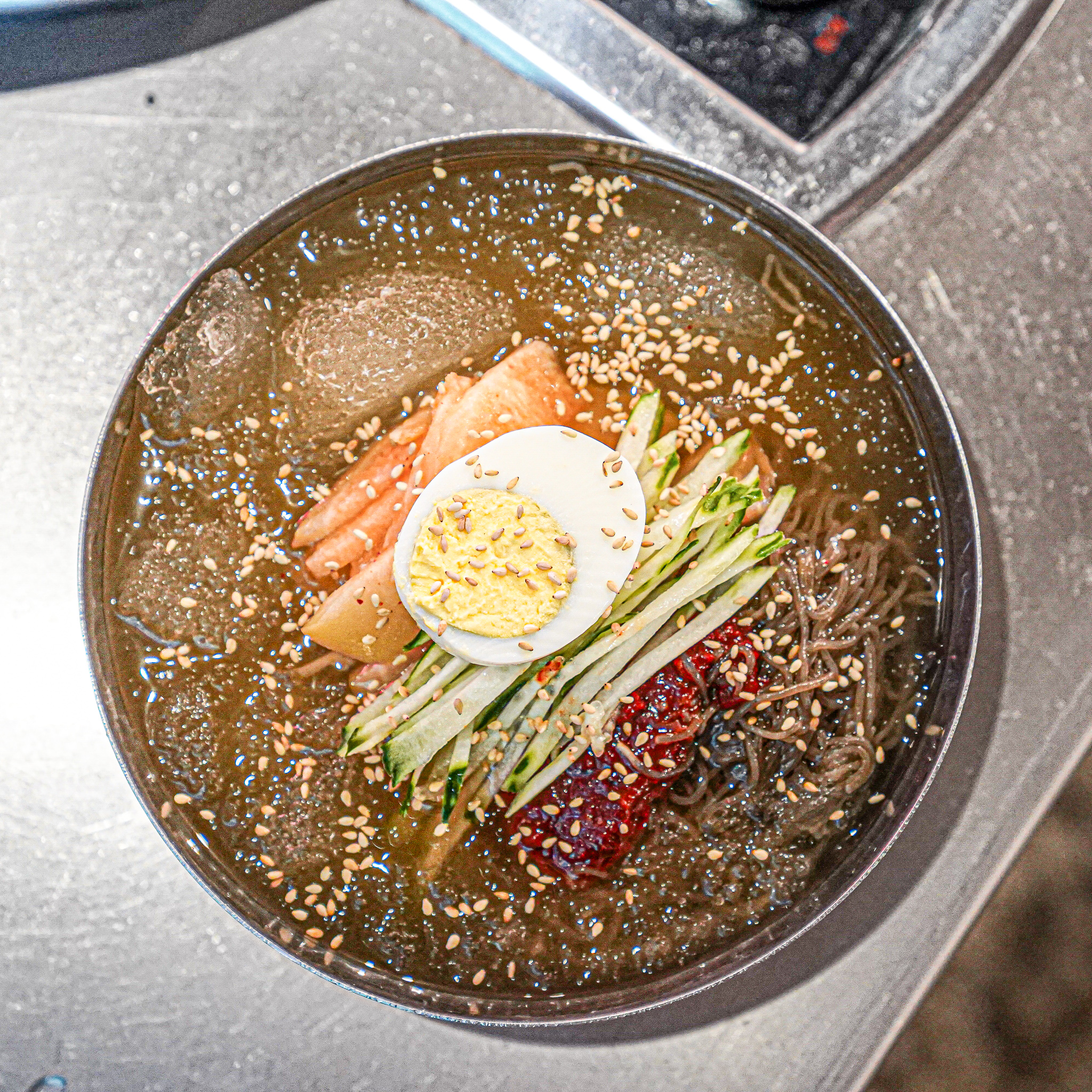 물냉면