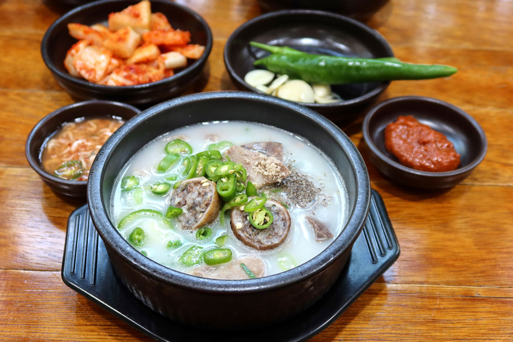 백세돼지국밥