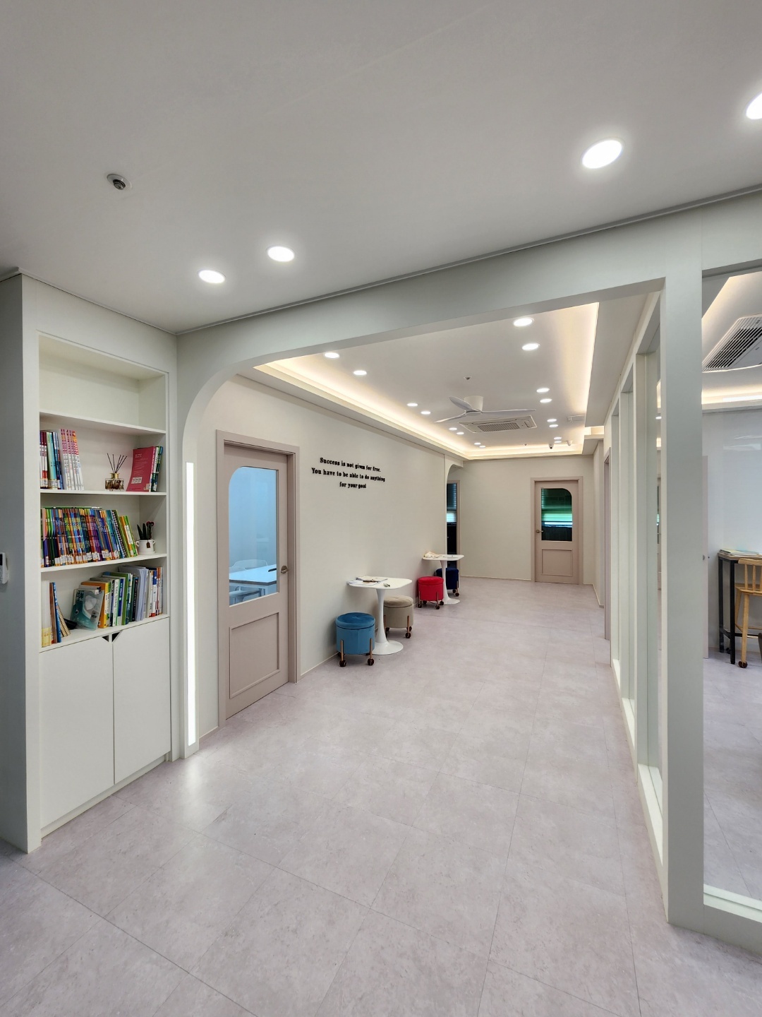 로이스어학원 대표 이미지