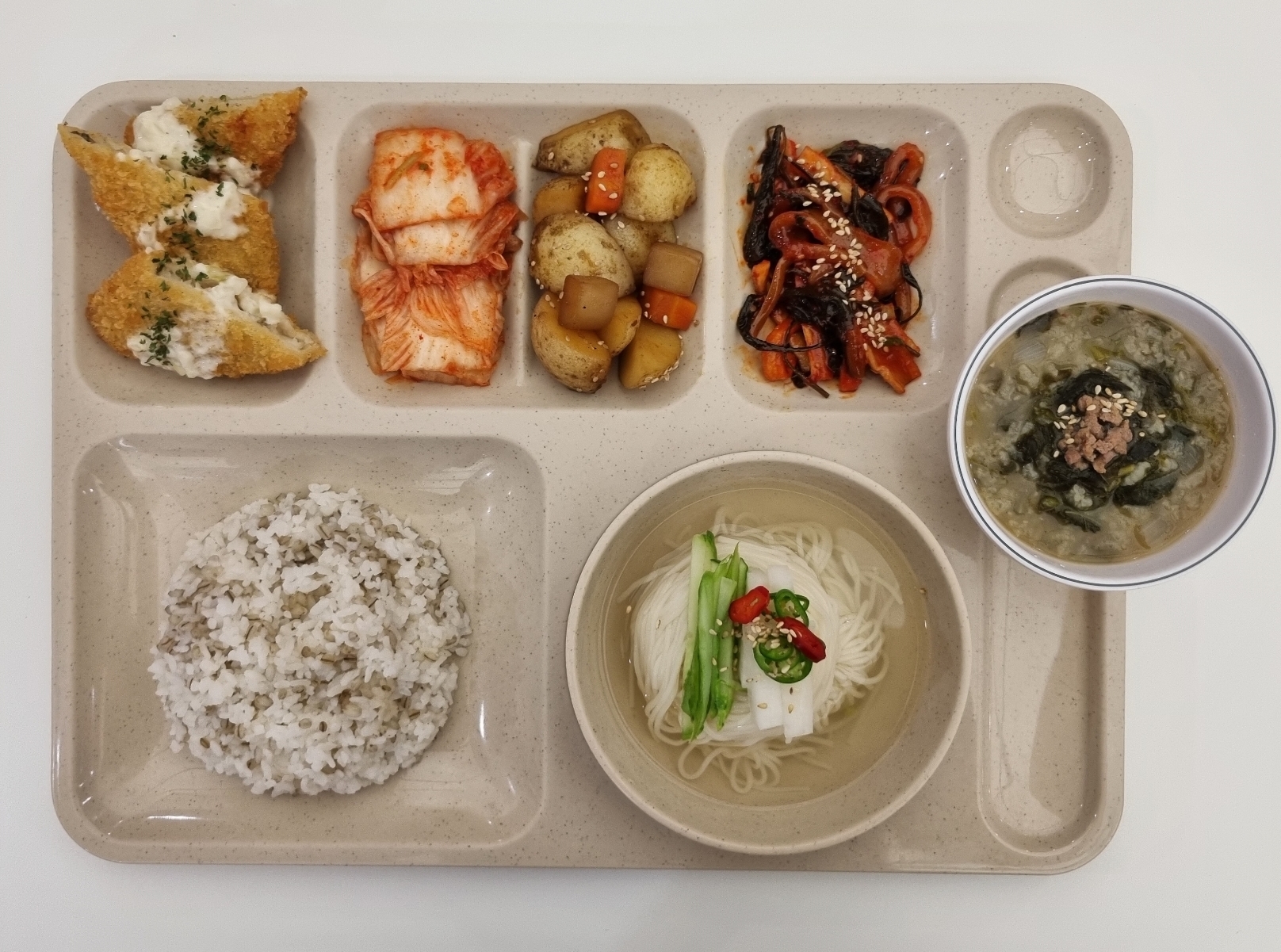신세계푸드 큰길타워 정반식당
