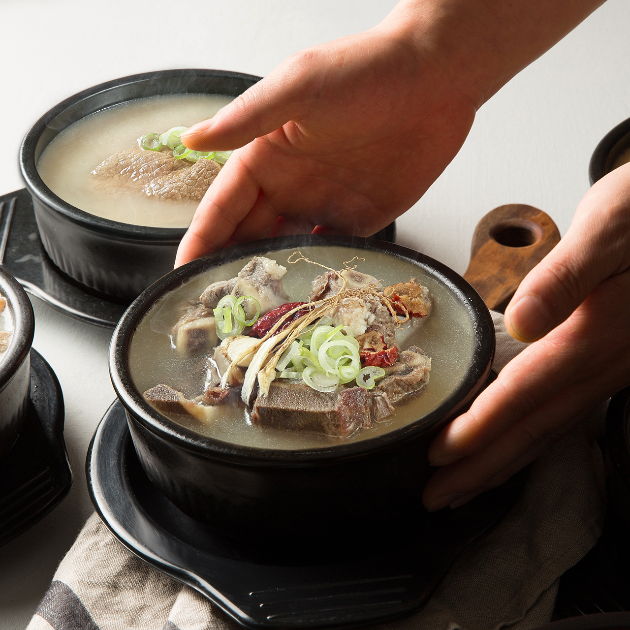 흥부찜닭 삼겹본능 응암역점