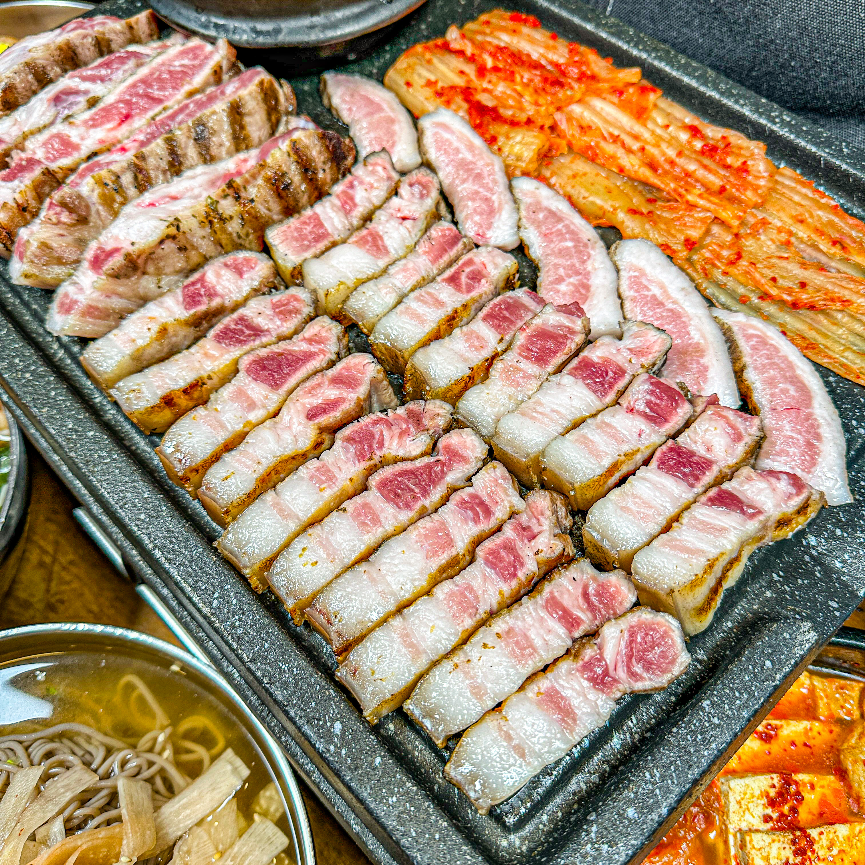 육감돼지 마석본점