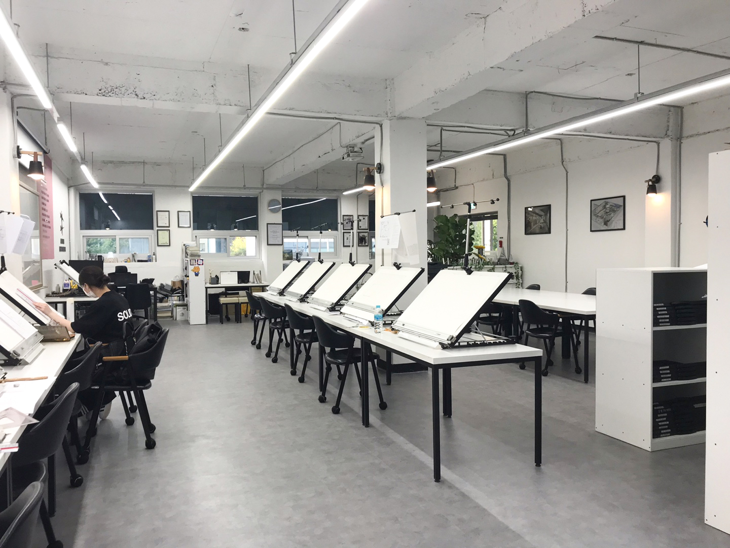 아론킴디자인전문아카데미 대표 이미지