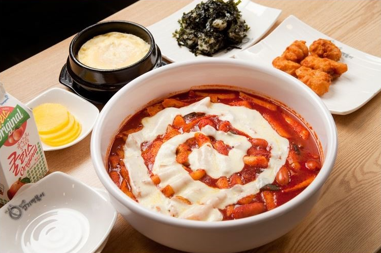 동대문엽기떡볶이 상일동점