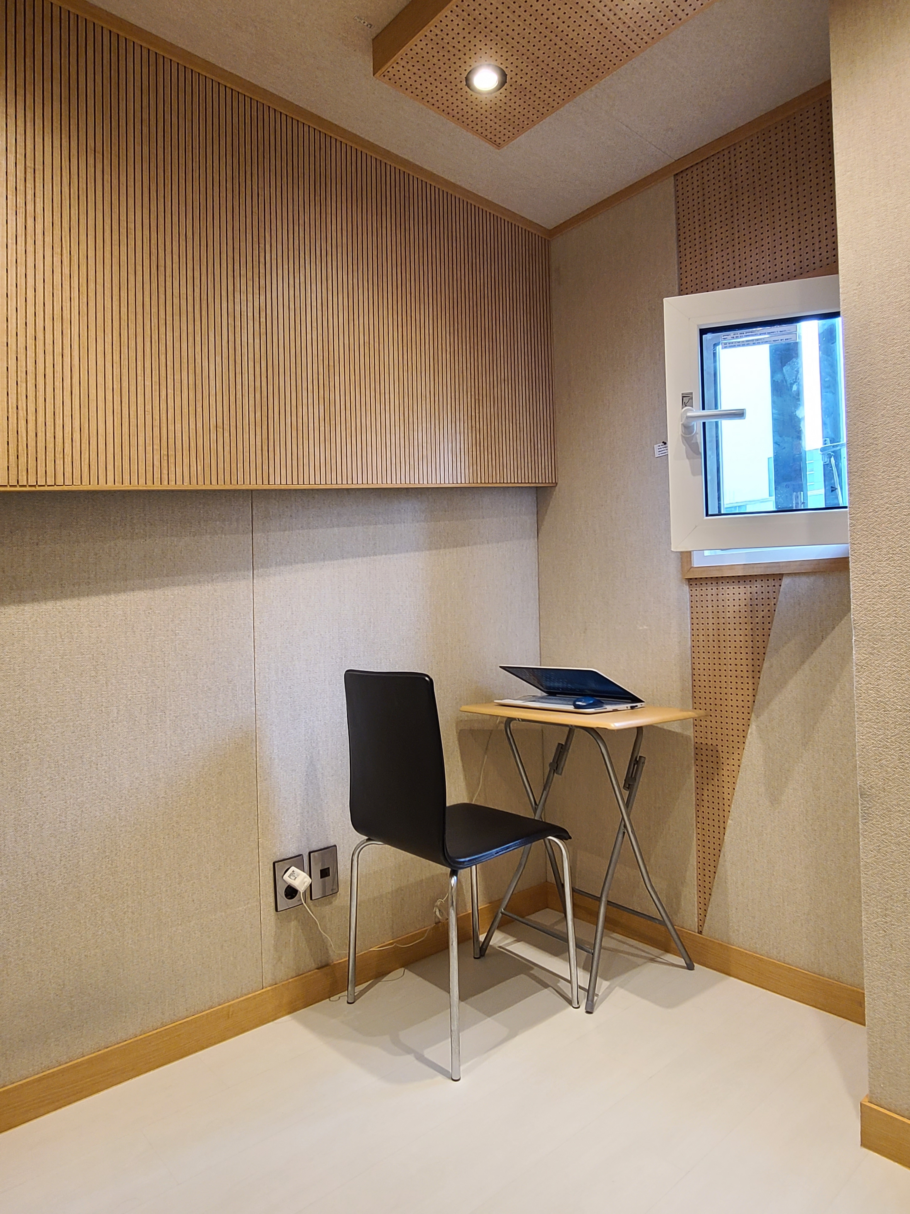 4번째 스튜디오 사진