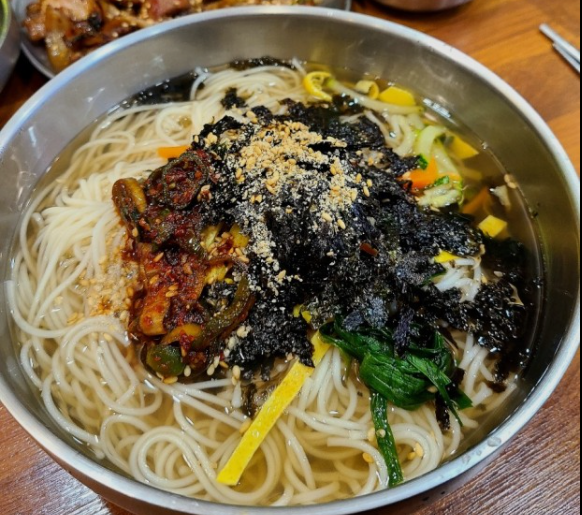 장터국수