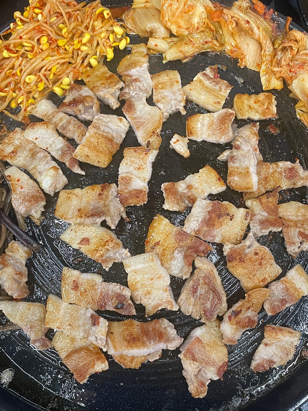 대박 솥뚜껑 삼겹살 옥계점
