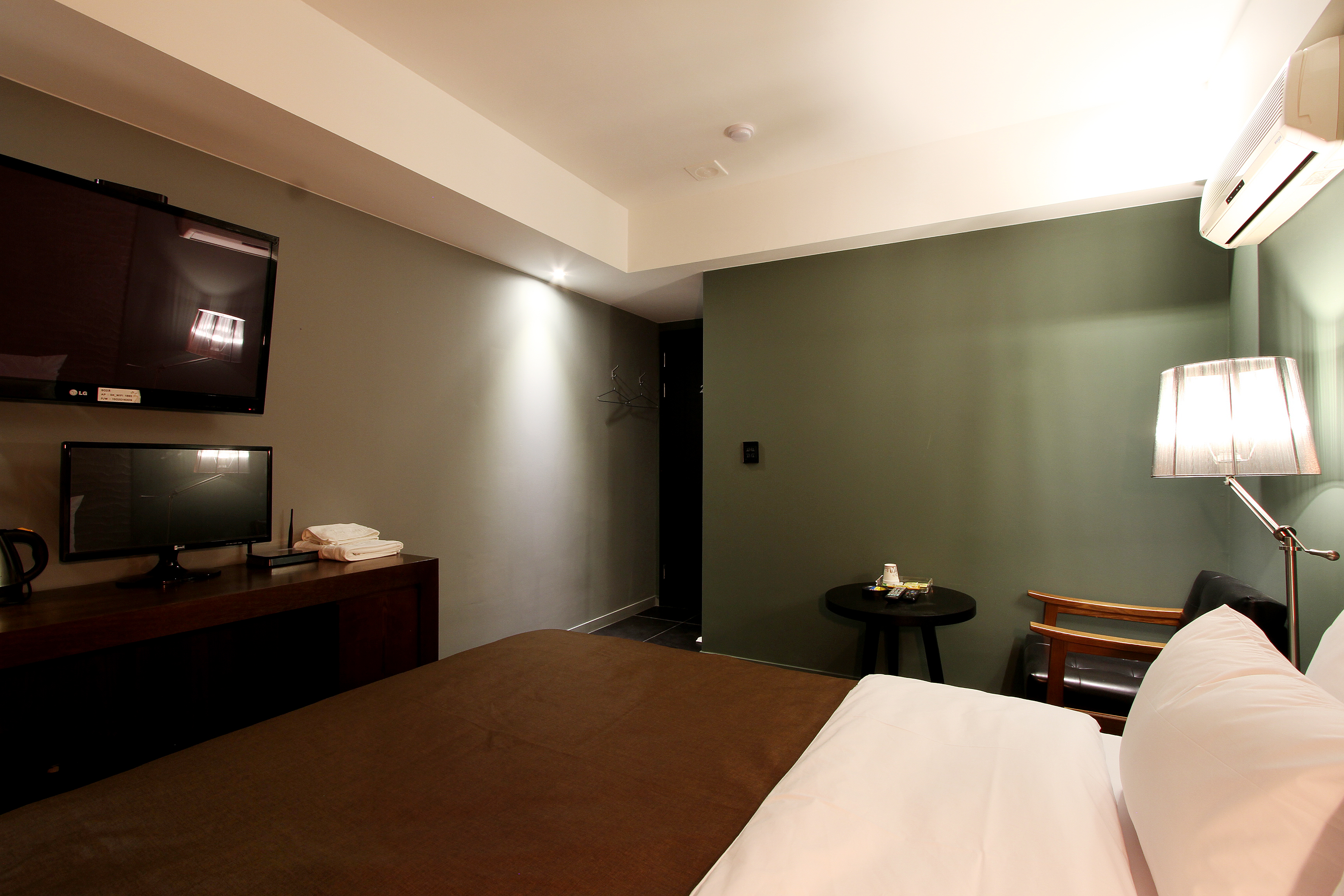 Latri Hotel