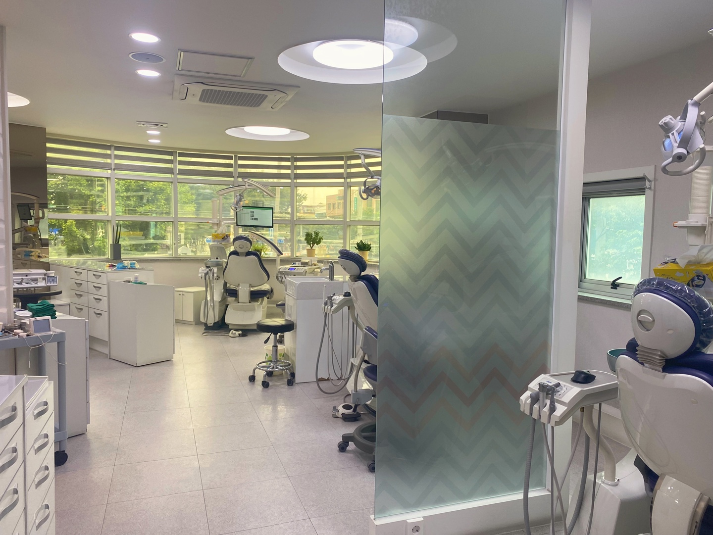 중앙연합치과의원 대표 이미지