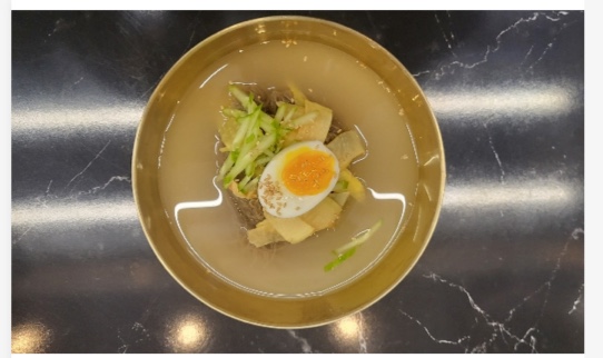 테라스호수에빠진돼지
