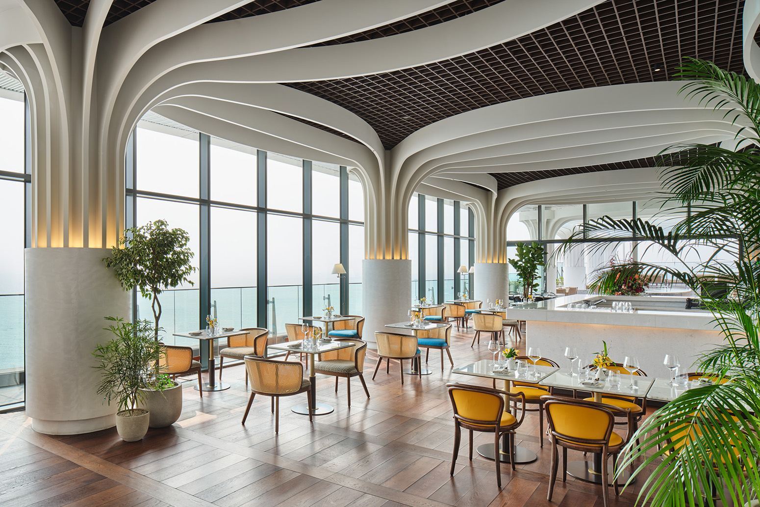 아난티 앳 부산 코브 맥퀸즈 그릴앤바 대표 메뉴