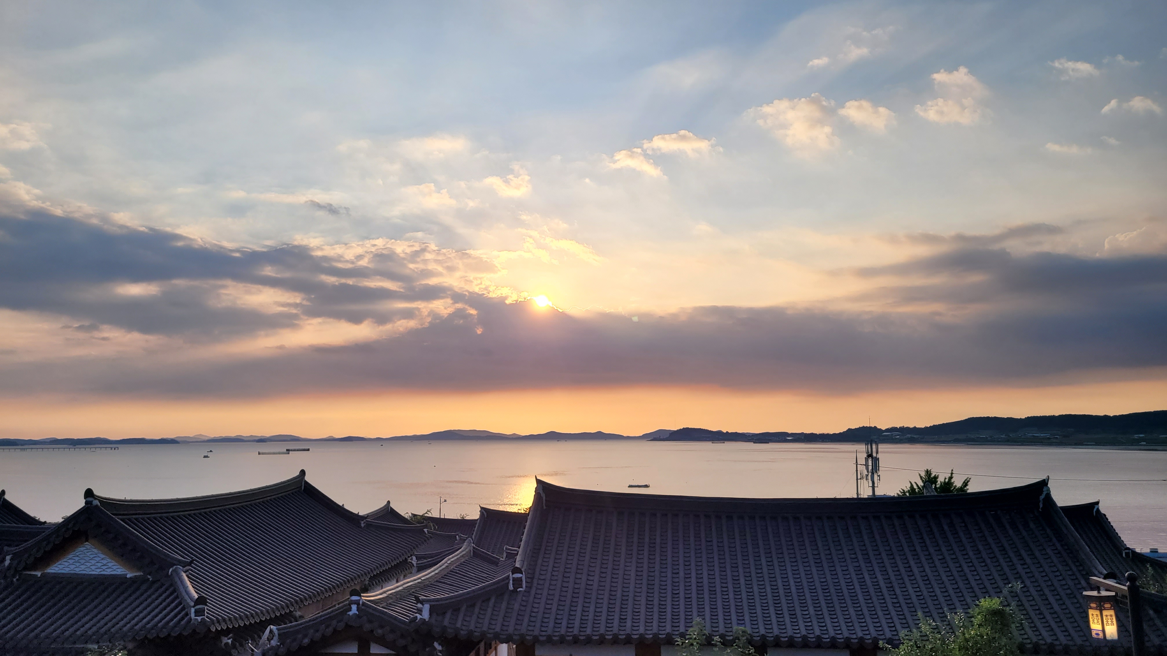 윤슬한옥