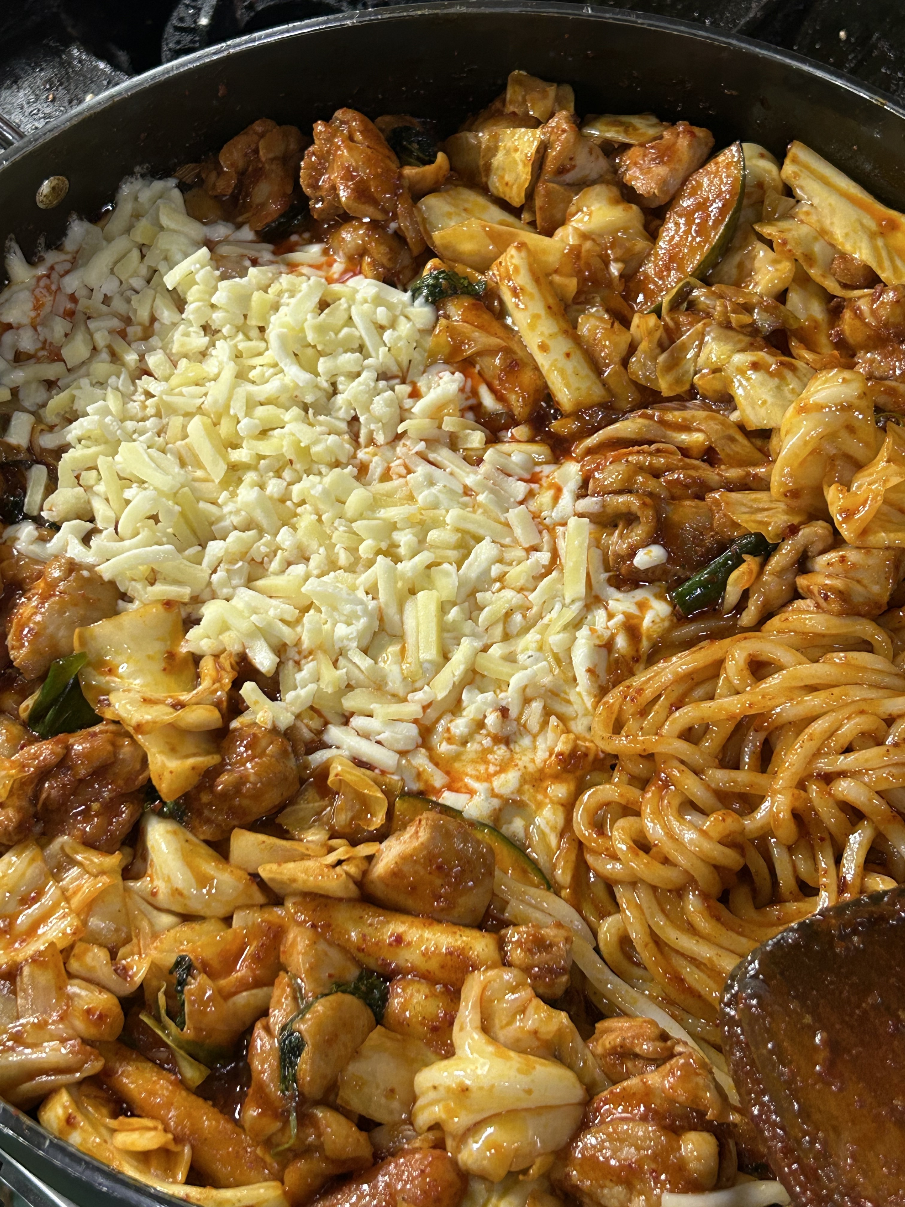 꼬꼬맘 춘천 숯불 닭갈비