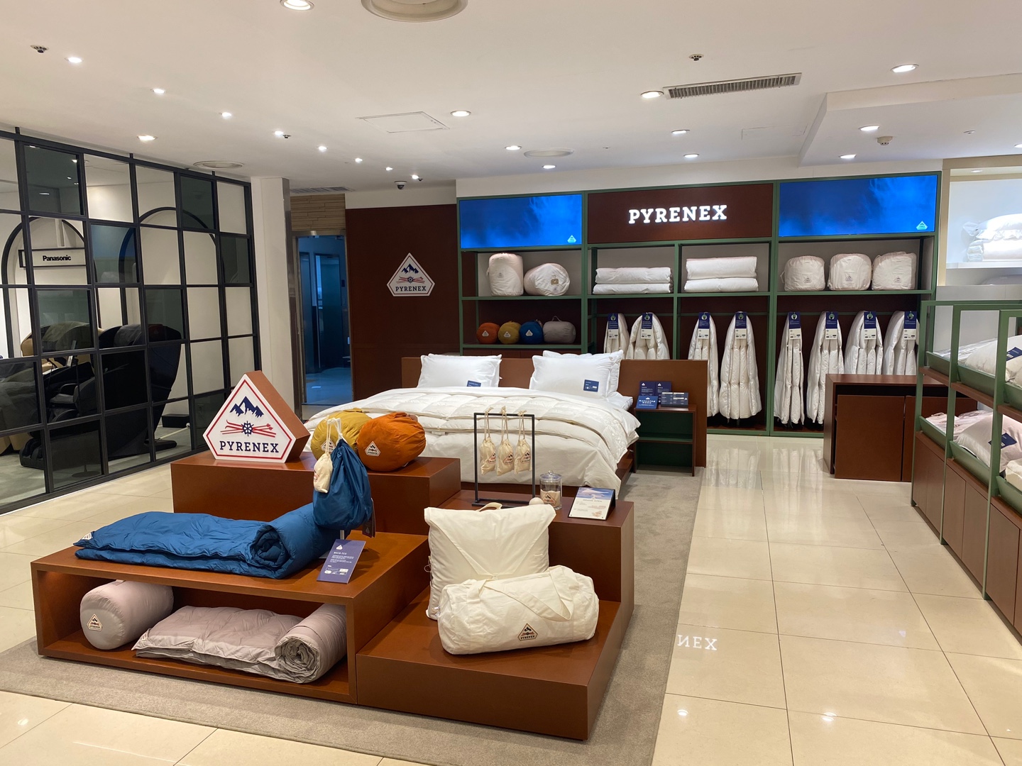 피레넥스 롯데백화점 본점 이미지