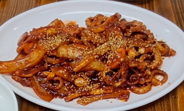 이모네매콤쭈삼이