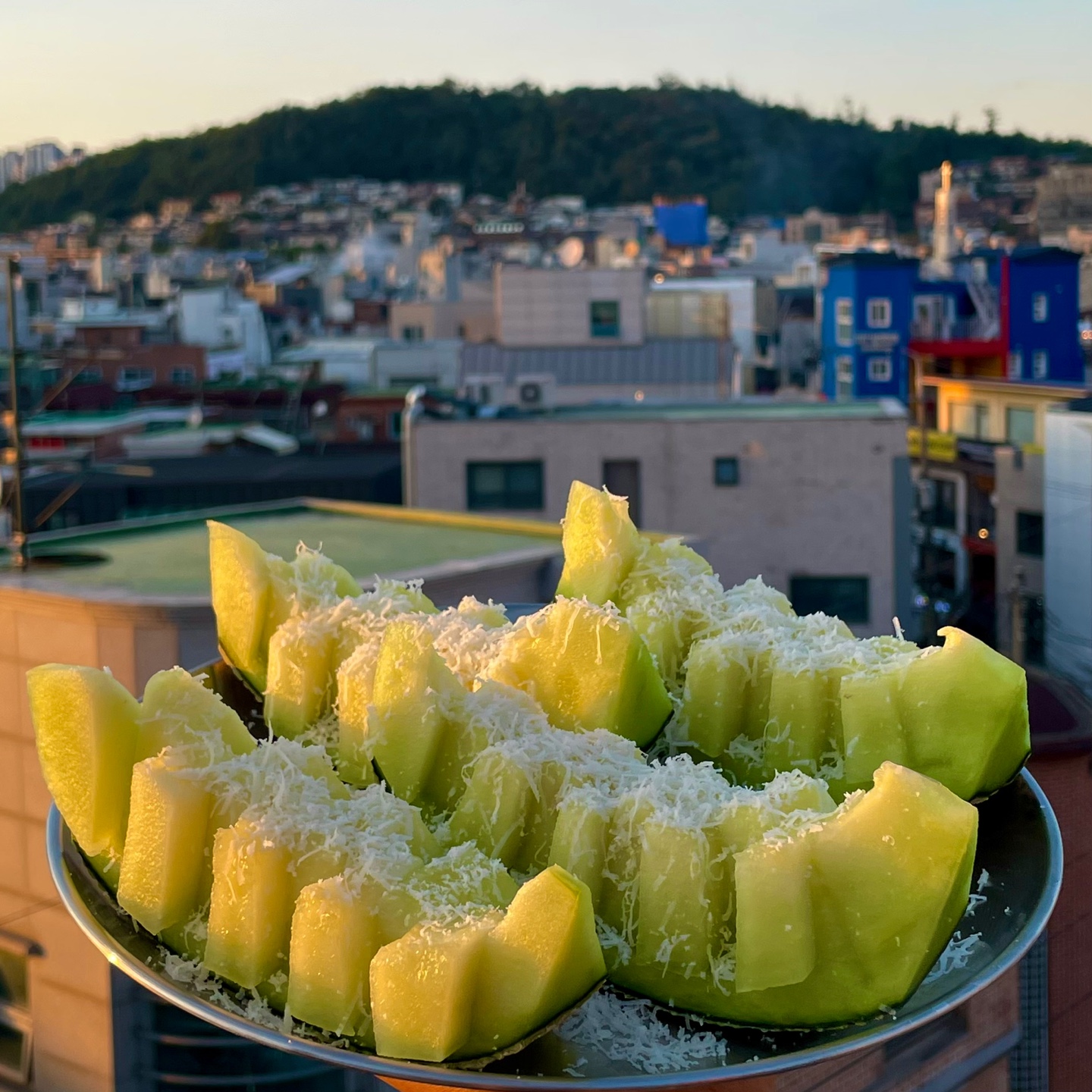 무채색 대표 이미지