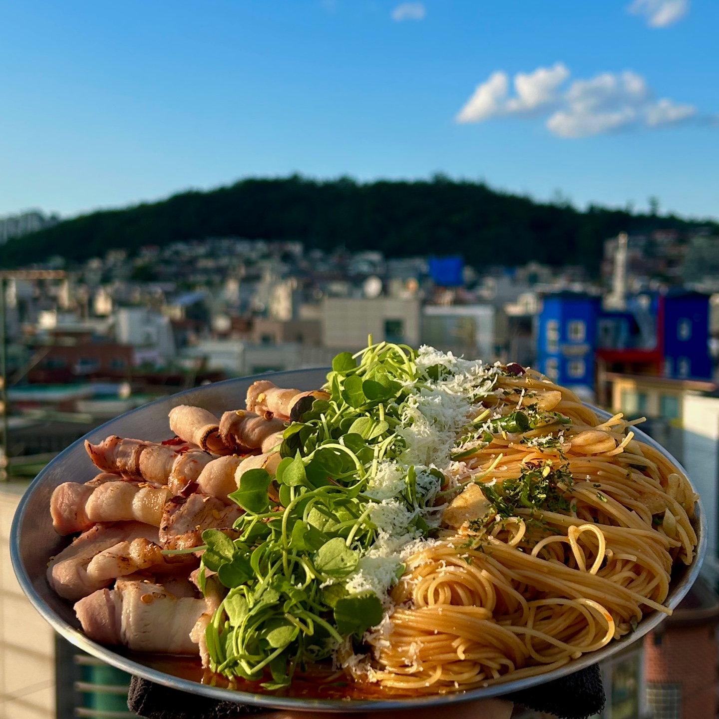 무채색 대표 이미지