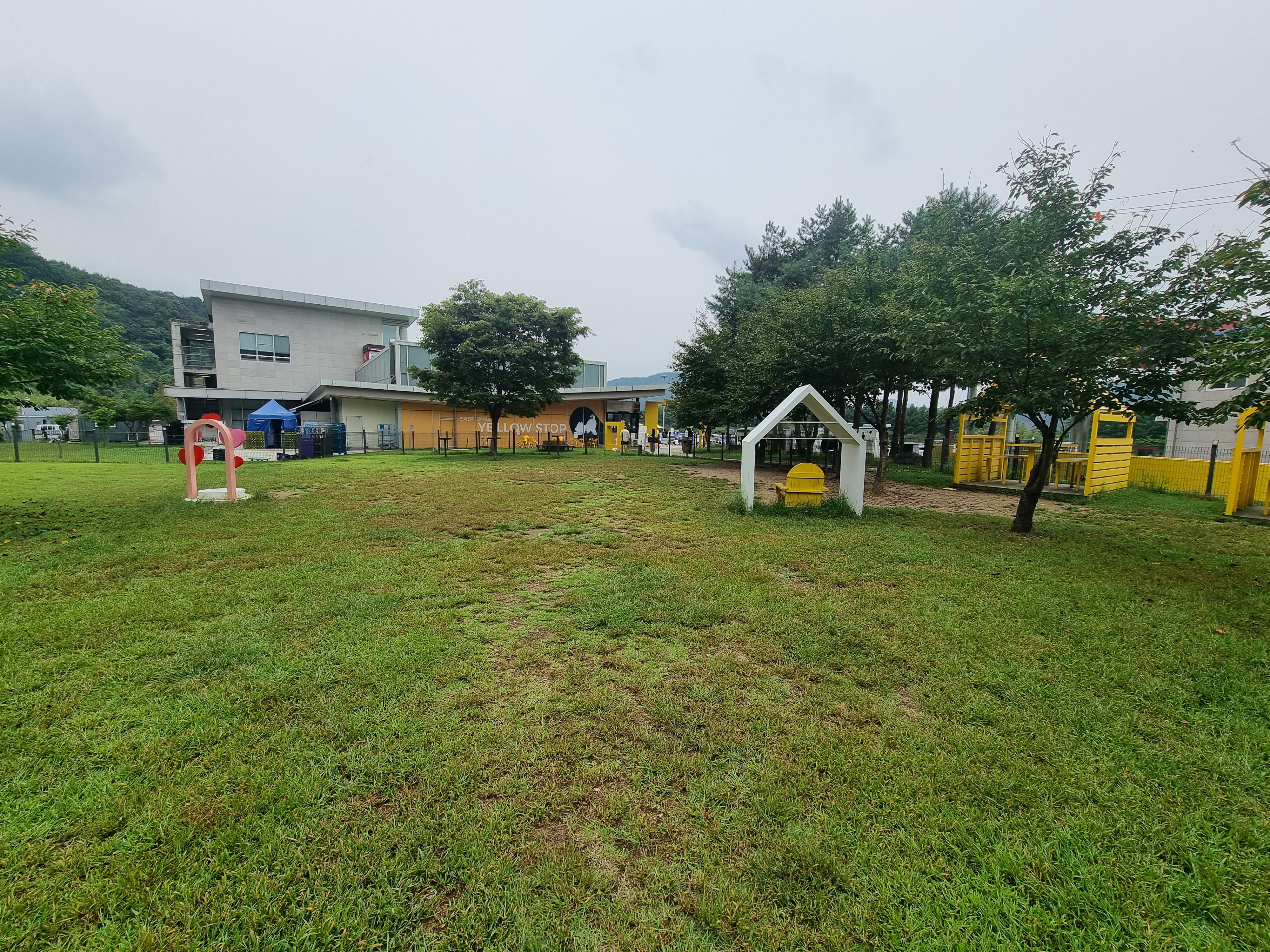 옐로우스탑 가평휴게소 양양방면 대표 이미지