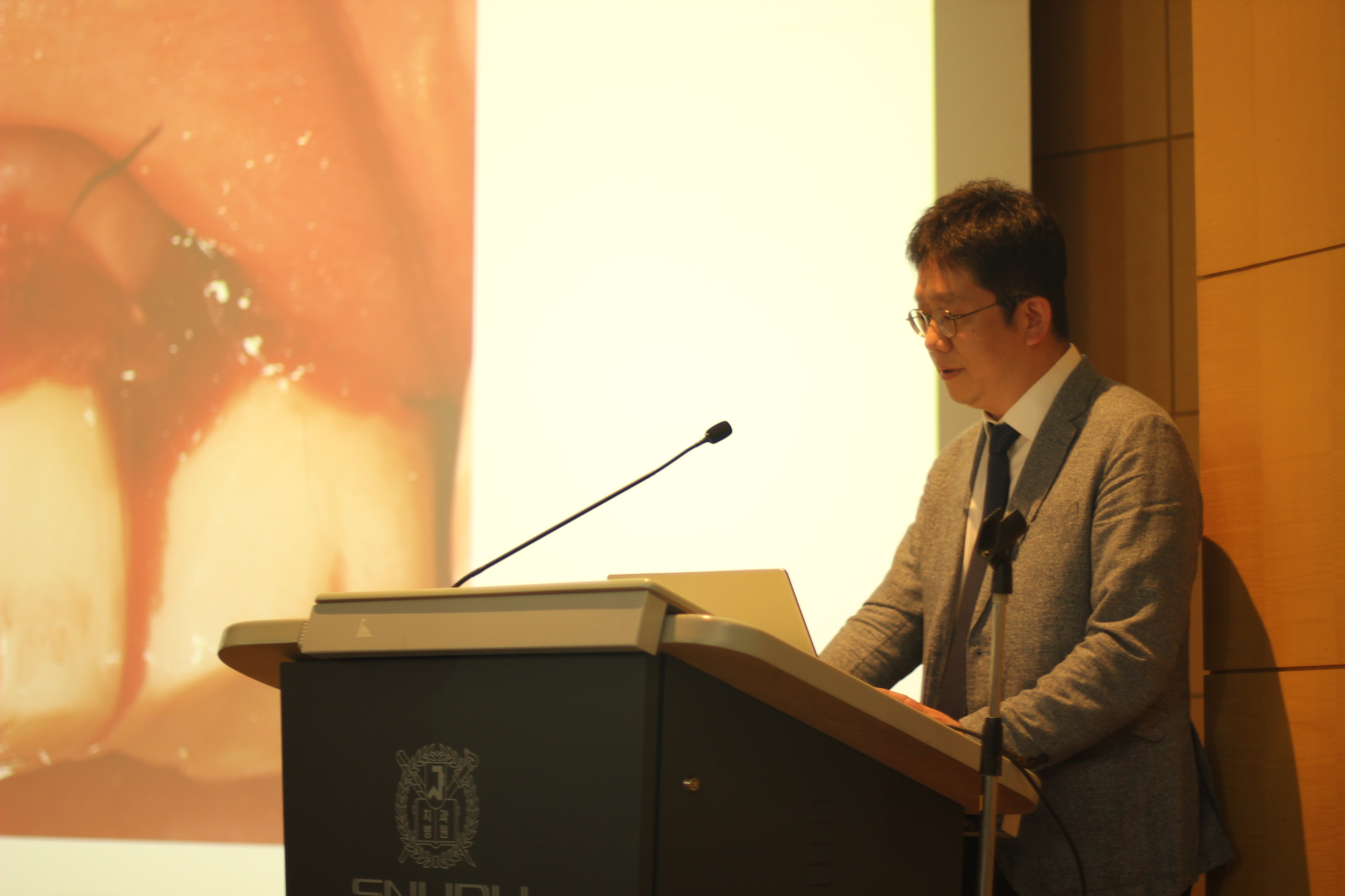 서울이로운치과 대표 이미지