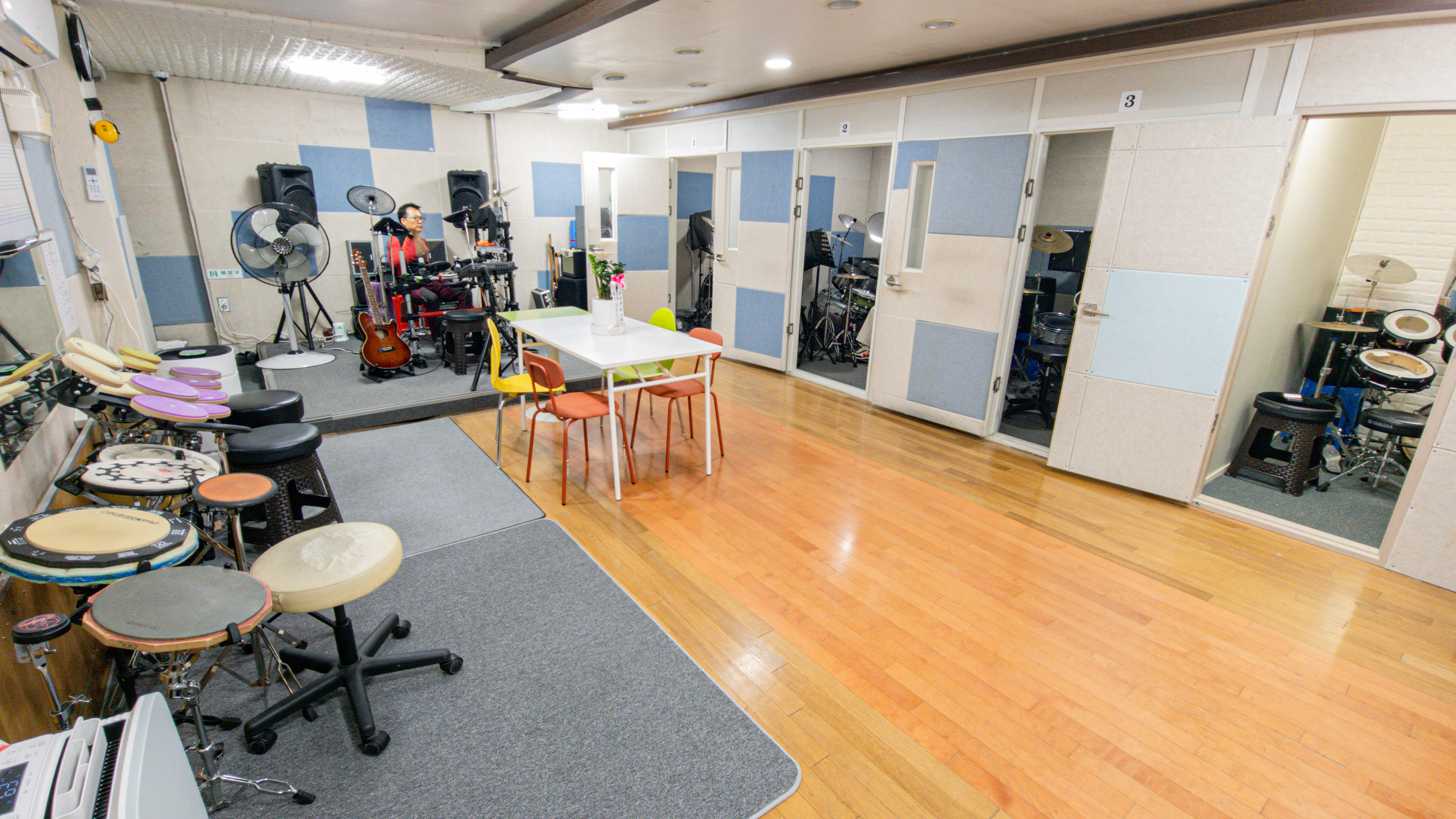 3번째 스튜디오 사진