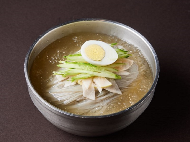 물냉면